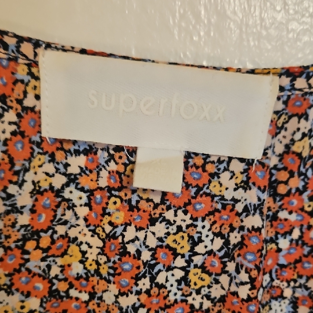 Pink Ruffled Buttoned Sundress with Flutter Sleeves - Picture 2 of 4